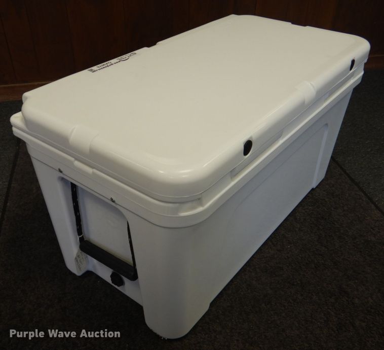 image for item GX9878 Yeti 75 cooler