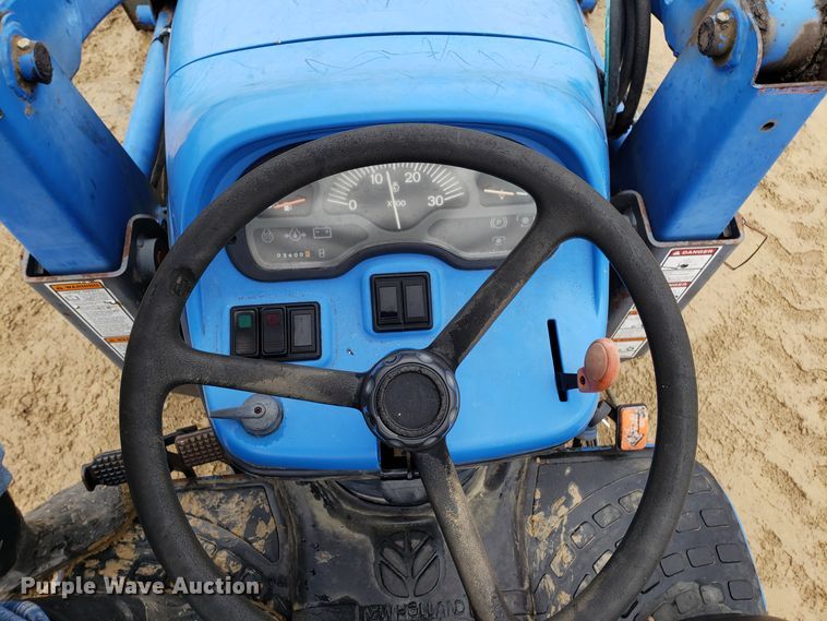 image for item L1418 New Holland TC35D tractor