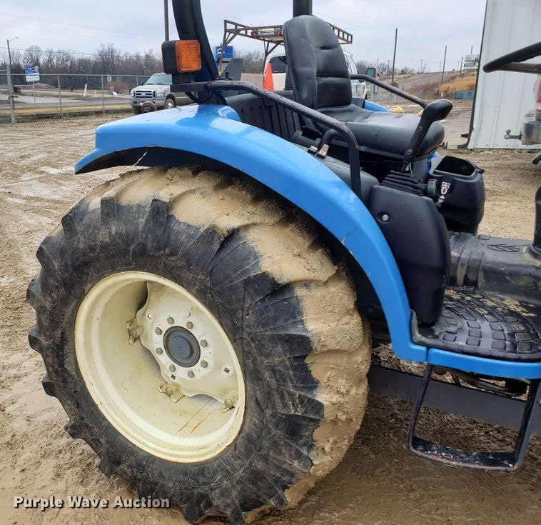 image for item L1418 New Holland TC35D tractor