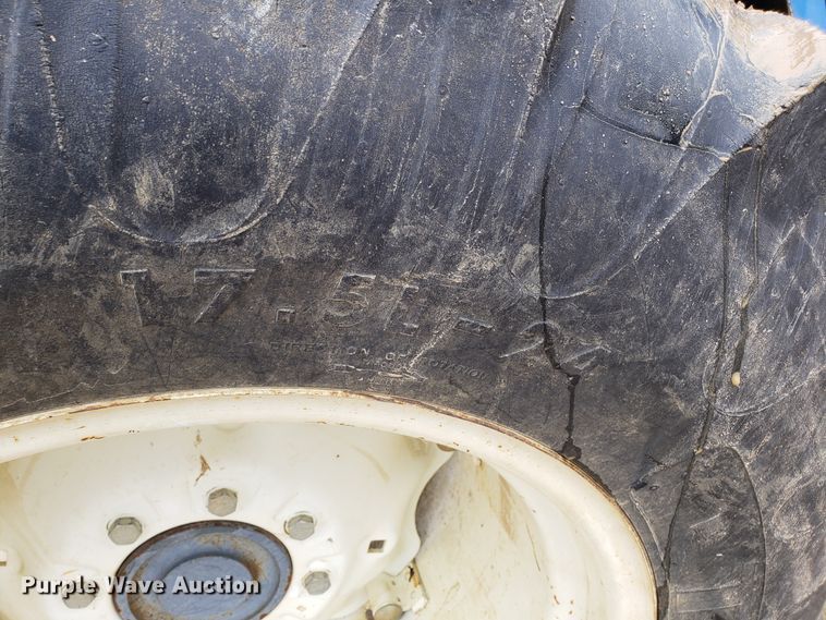 image for item L1418 New Holland TC35D tractor