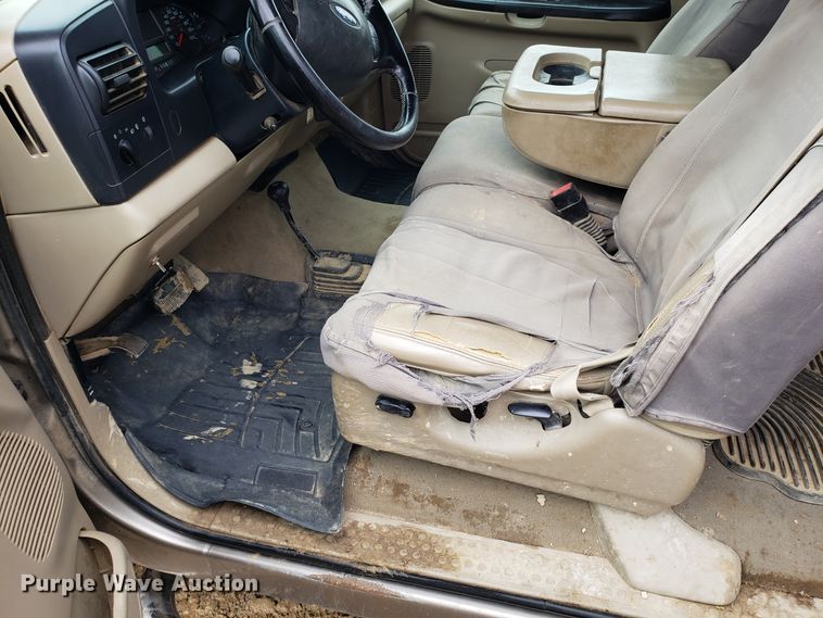 image for item L1419 2005 Ford F350 Super Duty SuperCab utility bed pickup truck