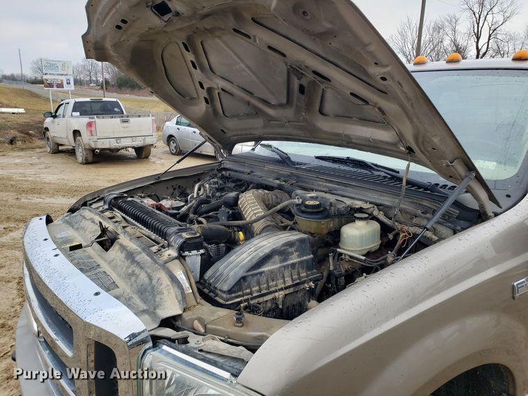 image for item L1419 2005 Ford F350 Super Duty SuperCab utility bed pickup truck