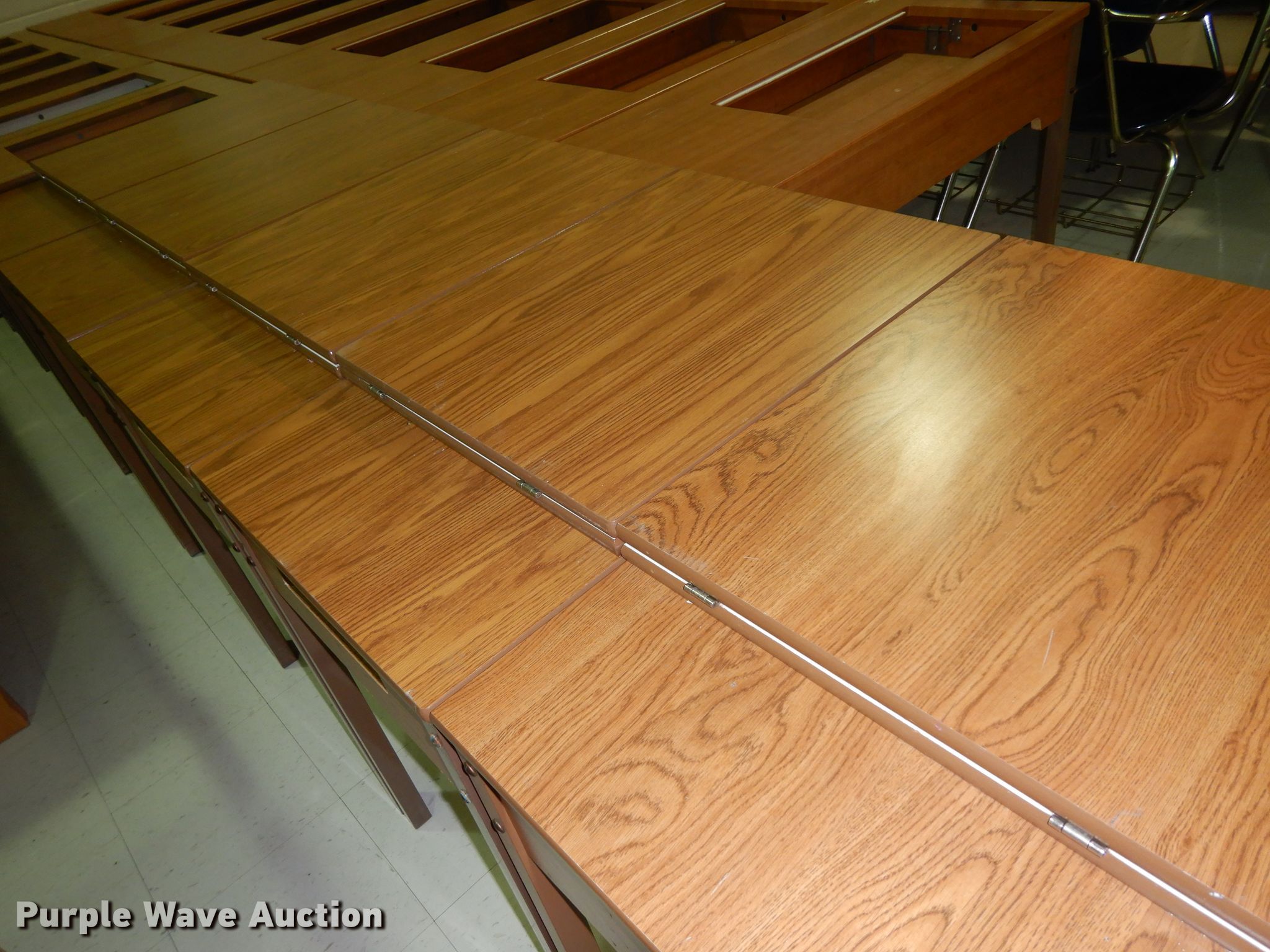 (20) sewing machine in Overland Park, KS Item FD9760 sold