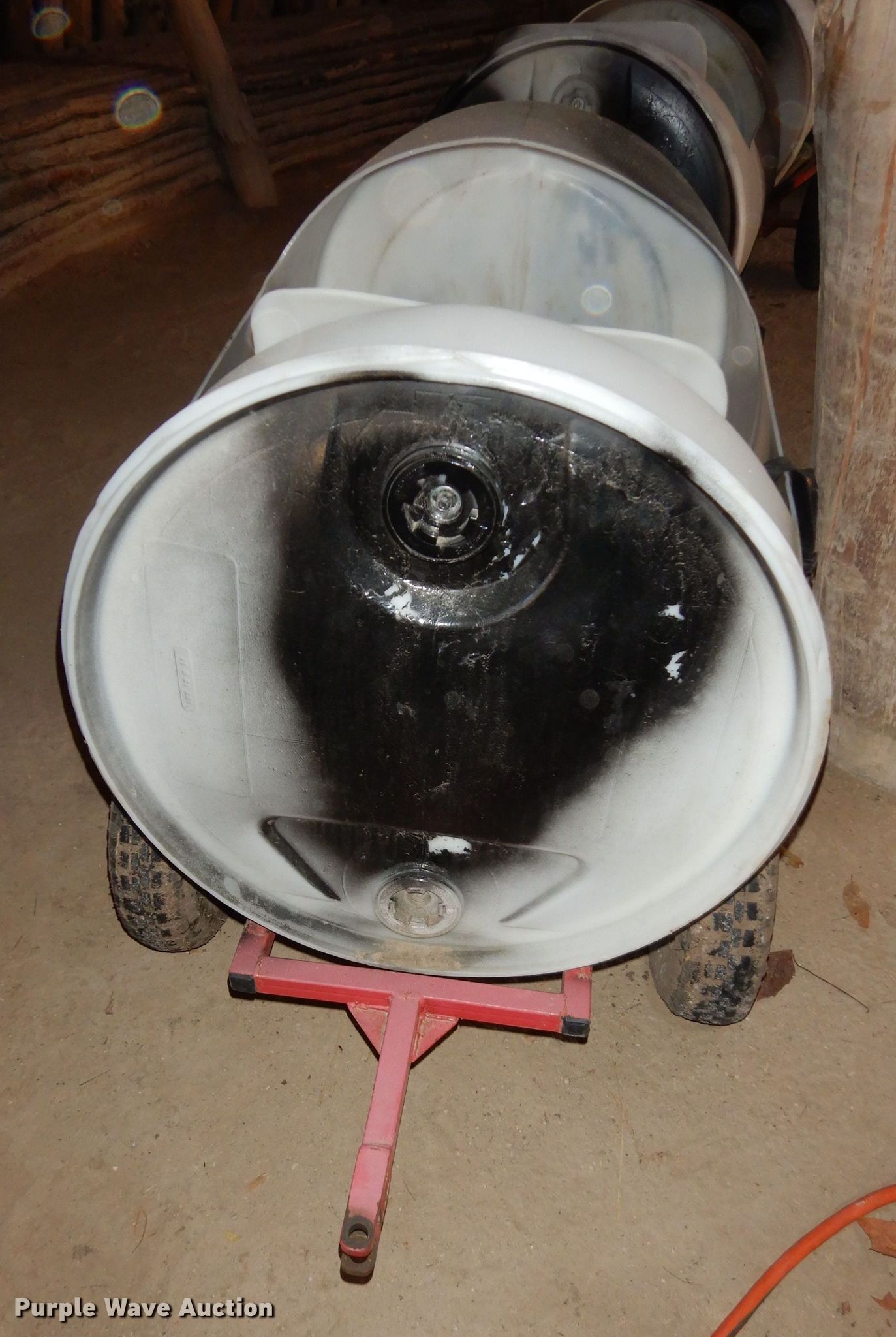 (9) barrel train cars in Overland Park, KS Item FD9813 sold Purple Wave