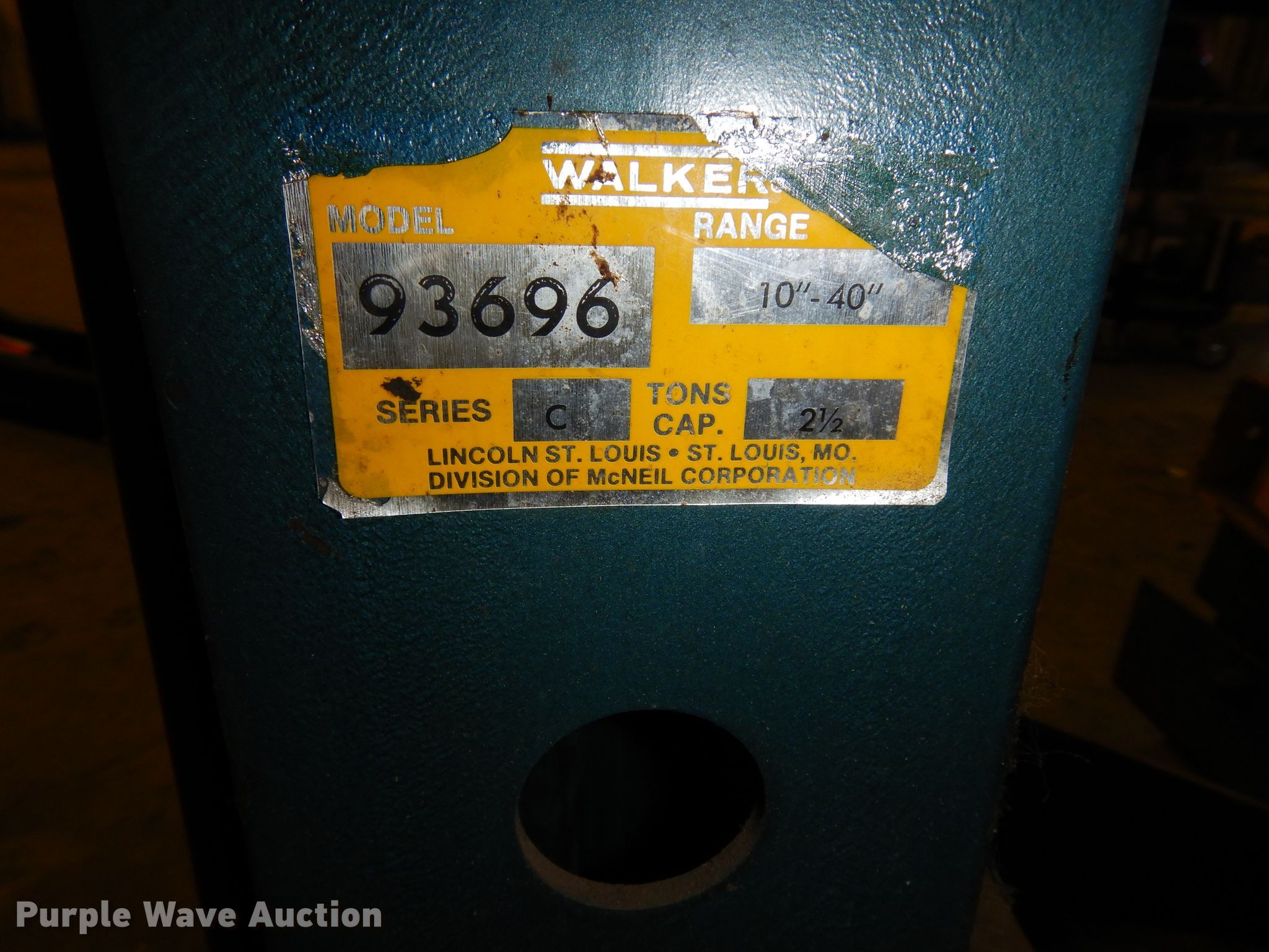 Walker 93696 air lift jack in Prairie Village, KS Item FD9817 sold