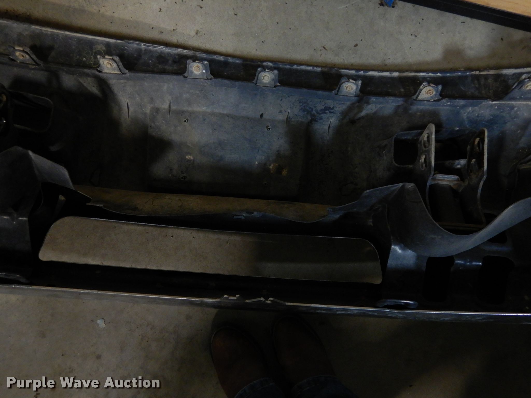 2003 Chevrolet 2500 front bumper in Atchison, KS | Item FY9441 sold