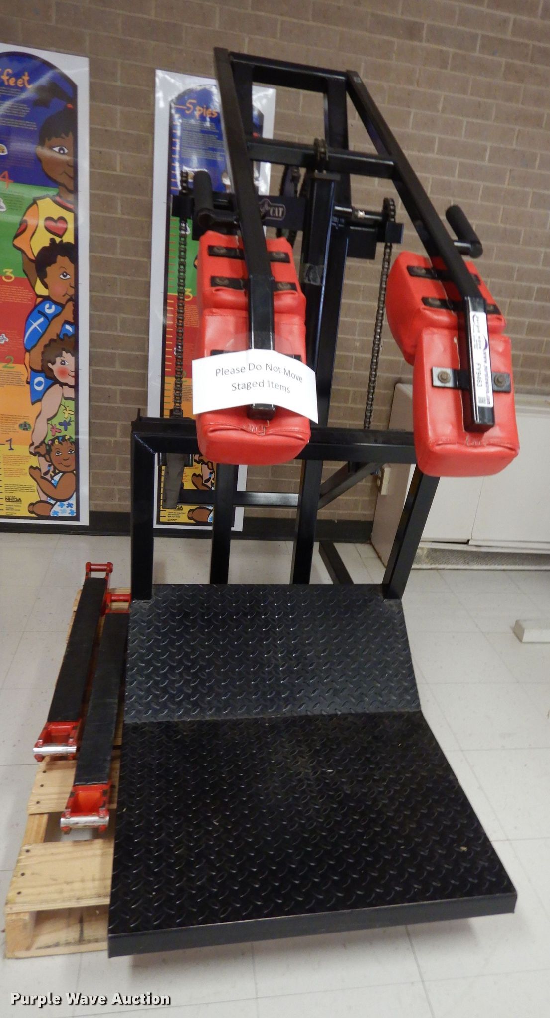 Super Cat squat machine in Overland Park, KS | Item FY9463 sold ...