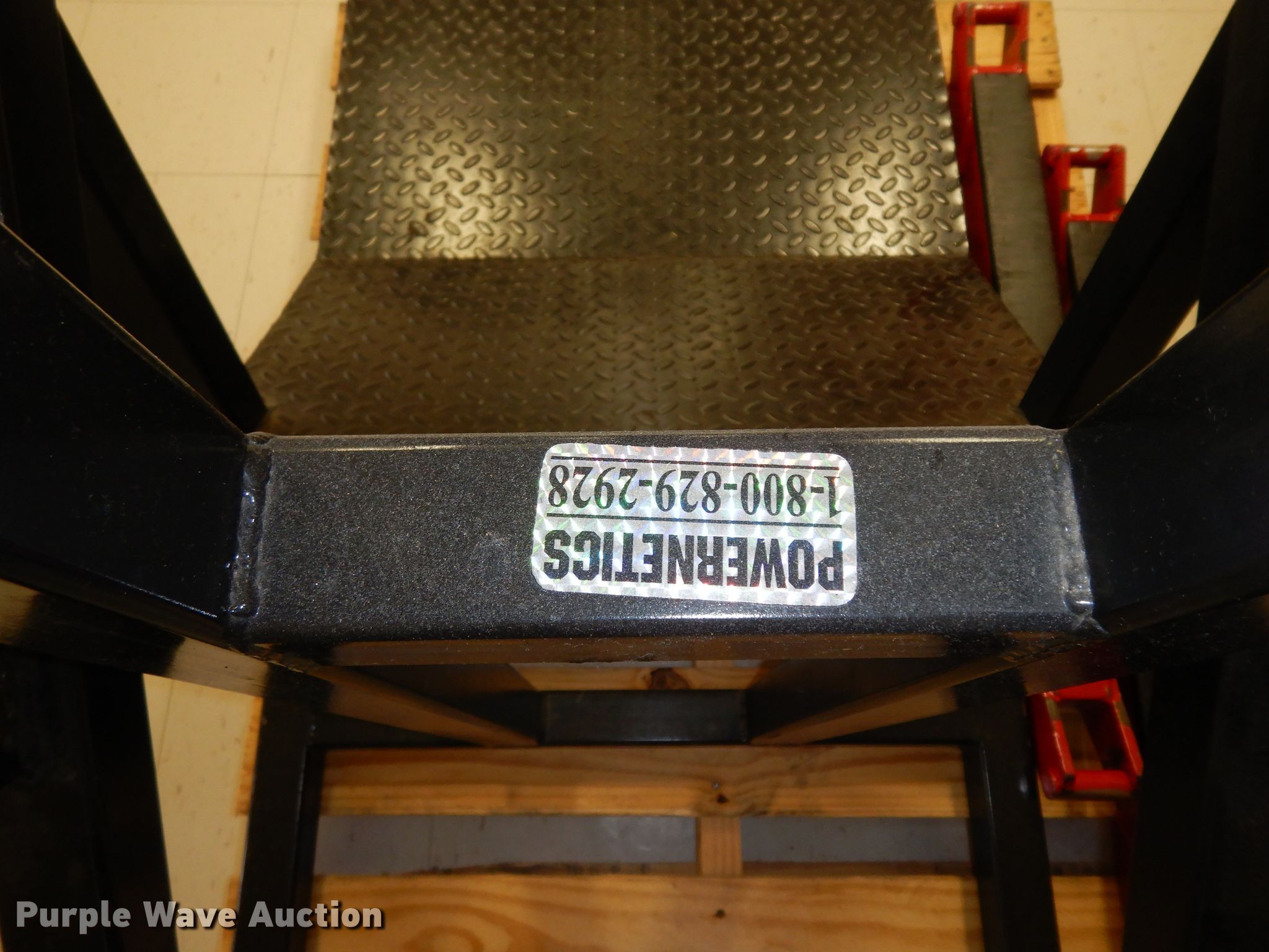 Super Cat squat machine in Overland Park, KS | Item FY9463 sold ...