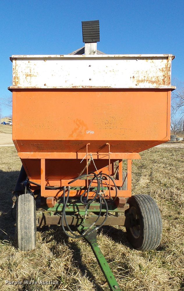 image for item DD1763 Gravity wagon