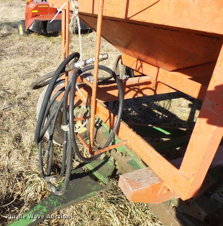 image for item DD1763 Gravity wagon