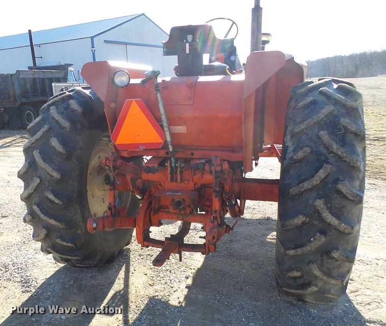 image for item DD1764 Allis Chalmers 200 tractor
