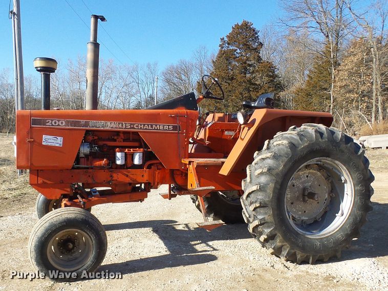 image for item DD1764 Allis Chalmers 200 tractor