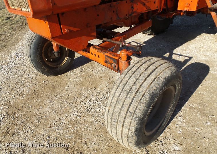image for item DD1764 Allis Chalmers 200 tractor