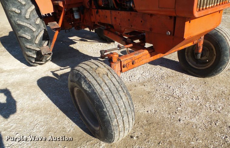 image for item DD1764 Allis Chalmers 200 tractor