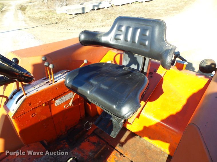 image for item DD1764 Allis Chalmers 200 tractor