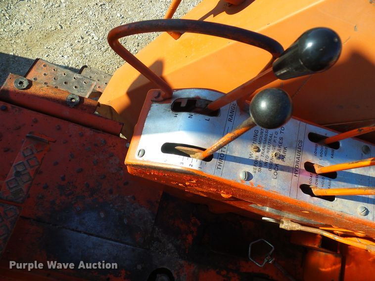 image for item DD1764 Allis Chalmers 200 tractor