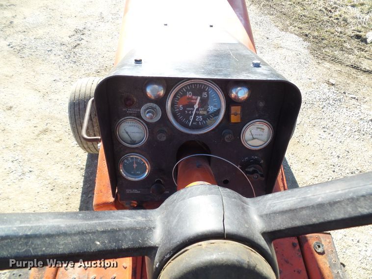 image for item DD1764 Allis Chalmers 200 tractor