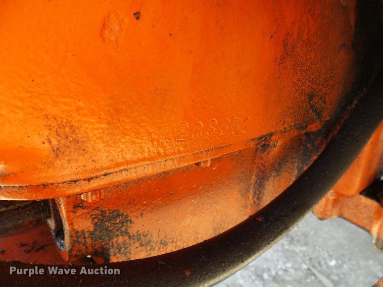 image for item DD1764 Allis Chalmers 200 tractor