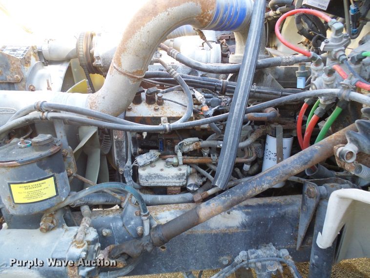 image for item DD1769 1999 Freightliner FL70 truck cab and chassis