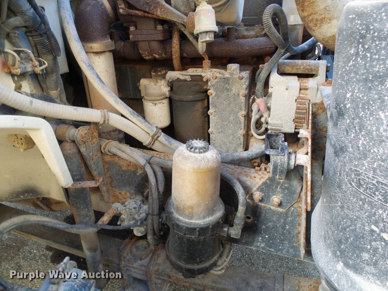 image for item DD1769 1999 Freightliner FL70 truck cab and chassis