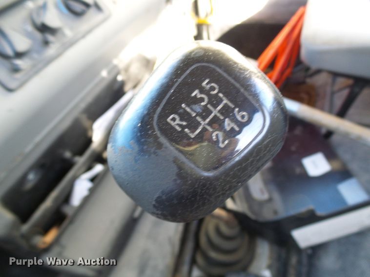 image for item DD1769 1999 Freightliner FL70 truck cab and chassis