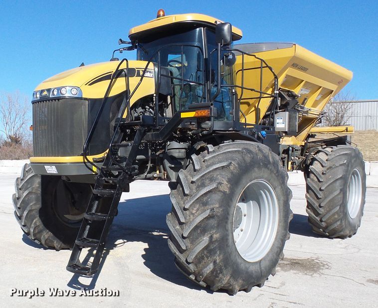 image for item DD1771 Ag-Chem RoGator RG1300 applicator
