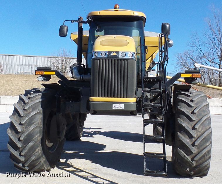 image for item DD1771 Ag-Chem RoGator RG1300 applicator
