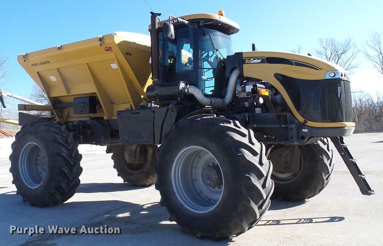 image for item DD1771 Ag-Chem RoGator RG1300 applicator