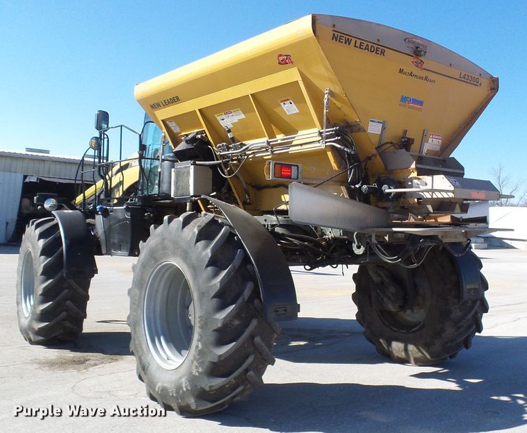 image for item DD1771 Ag-Chem RoGator RG1300 applicator