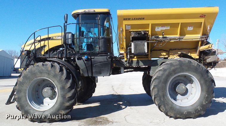 image for item DD1771 Ag-Chem RoGator RG1300 applicator