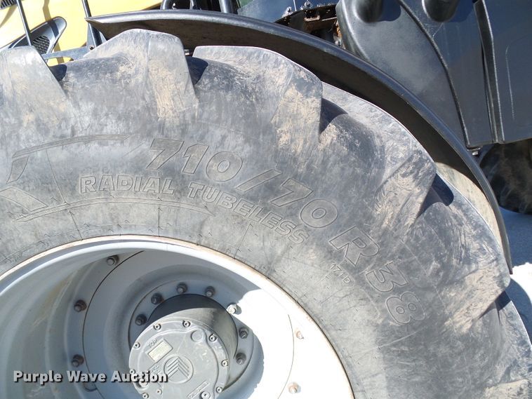 image for item DD1771 Ag-Chem RoGator RG1300 applicator