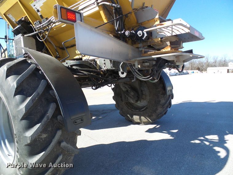 image for item DD1771 Ag-Chem RoGator RG1300 applicator