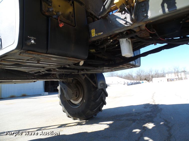 image for item DD1771 Ag-Chem RoGator RG1300 applicator