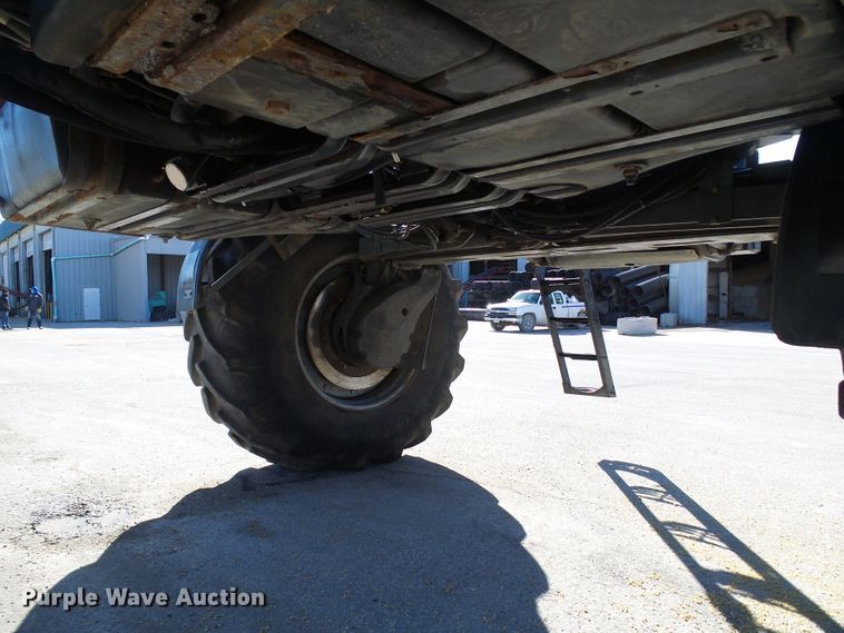 image for item DD1771 Ag-Chem RoGator RG1300 applicator