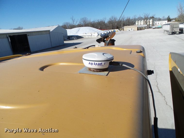 image for item DD1771 Ag-Chem RoGator RG1300 applicator