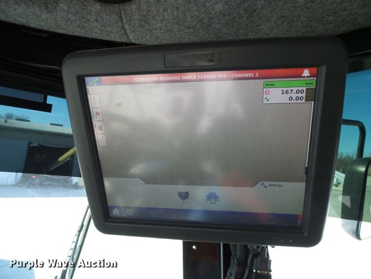 image for item DD1771 Ag-Chem RoGator RG1300 applicator