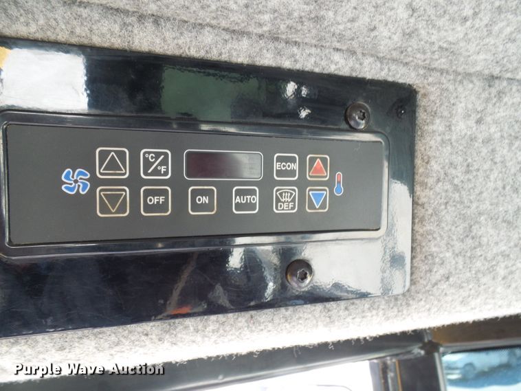 image for item DD1771 Ag-Chem RoGator RG1300 applicator