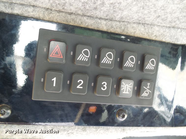 image for item DD1771 Ag-Chem RoGator RG1300 applicator