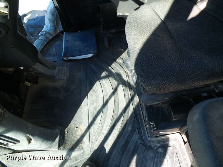 image for item DD1771 Ag-Chem RoGator RG1300 applicator