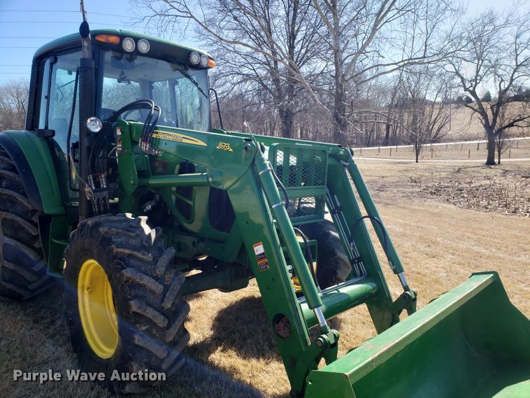 image for item DD2639 2009 John Deere 6430 Premium MFWD tractor