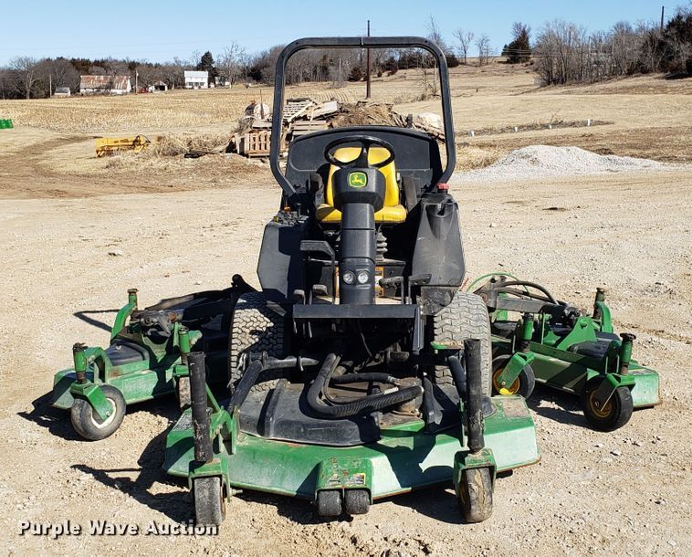 image for item DD2640 John Deere 1600 Turbo lawn mower