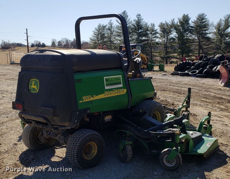image for item DD2640 John Deere 1600 Turbo lawn mower
