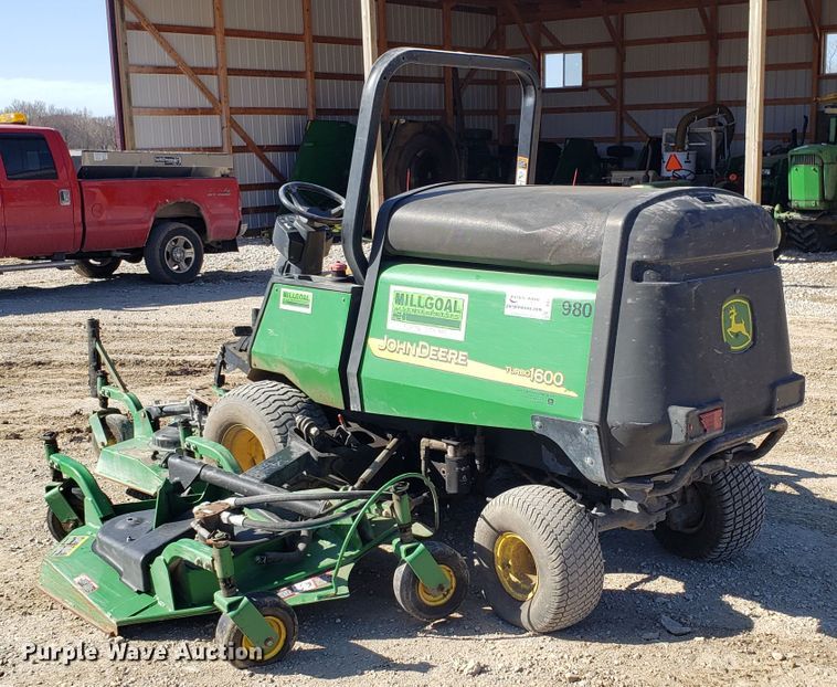 image for item DD2640 John Deere 1600 Turbo lawn mower