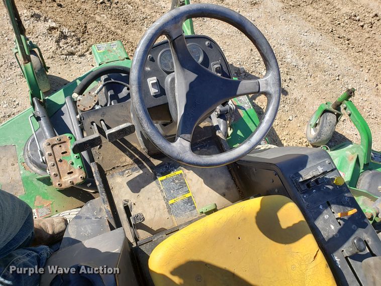 image for item DD2640 John Deere 1600 Turbo lawn mower