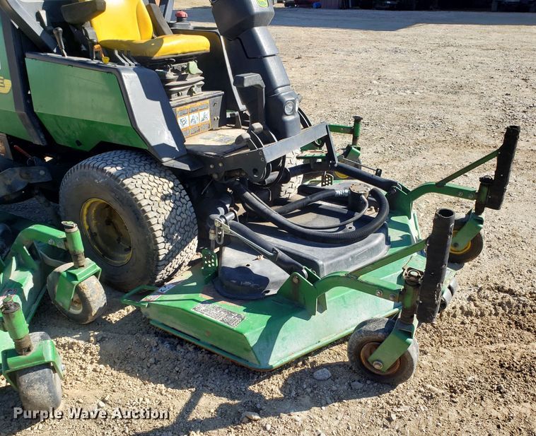 image for item DD2640 John Deere 1600 Turbo lawn mower