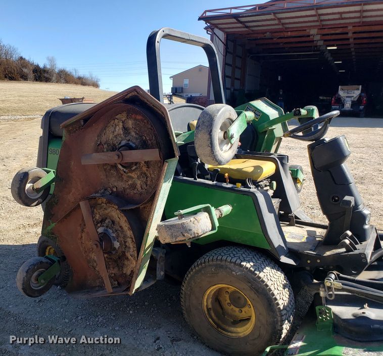 image for item DD2640 John Deere 1600 Turbo lawn mower