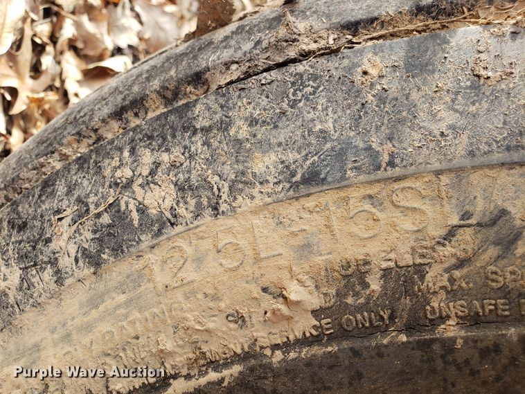 image for item DD2649 John Deere 985 field cultivator