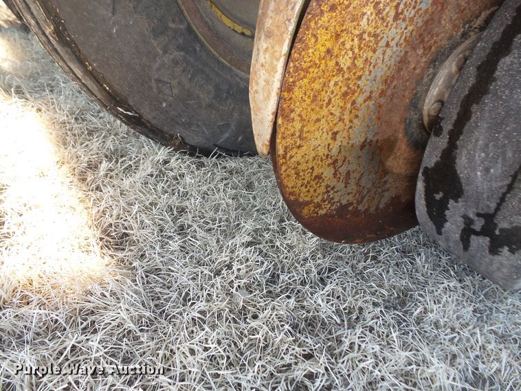 image for item DE2439 John Deere 7200 no-till planter