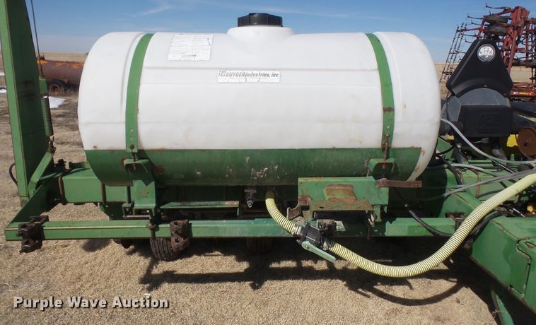 image for item DE2439 John Deere 7200 no-till planter