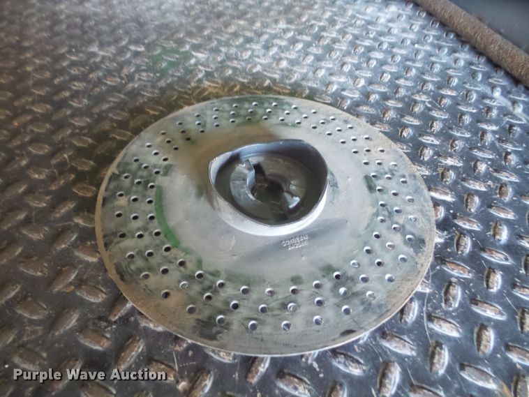 image for item DE2439 John Deere 7200 no-till planter